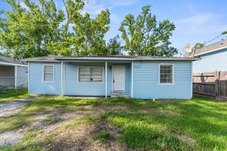 8121 Woodlyn Road, Houston, TX 77028