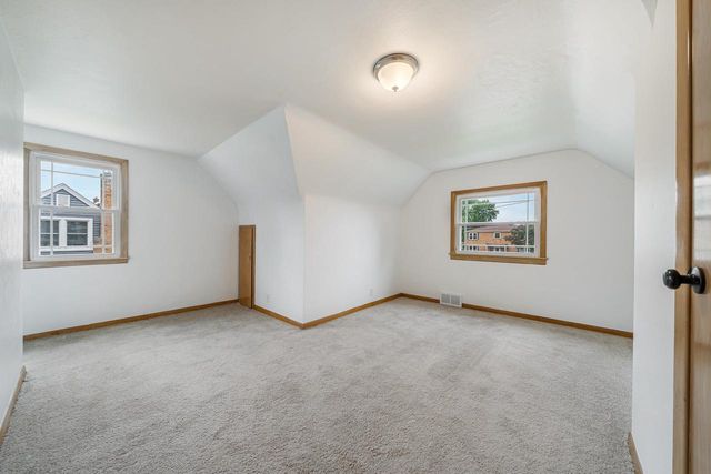 408 W LINCOLN AVENUE, Little Chute, WI 54140