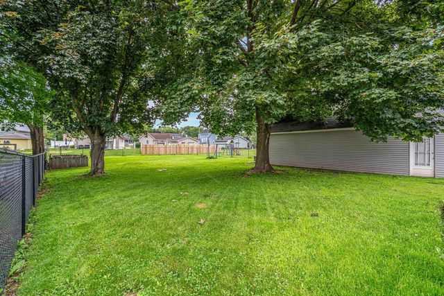 408 W LINCOLN AVENUE, Little Chute, WI 54140