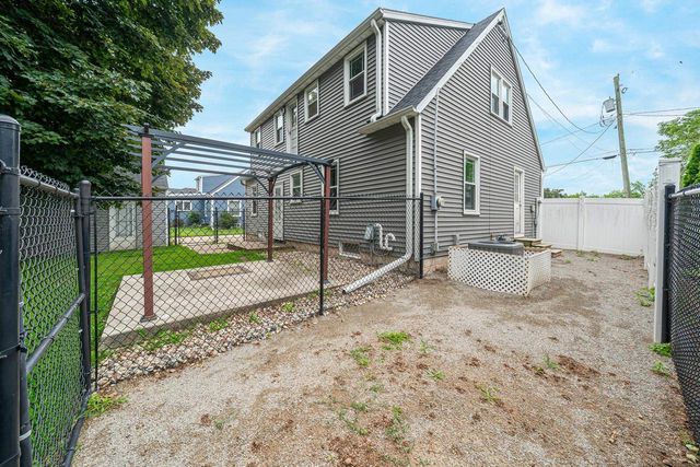 408 W LINCOLN AVENUE, Little Chute, WI 54140