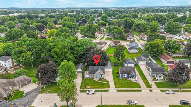 408 W LINCOLN AVENUE, Little Chute, WI 54140