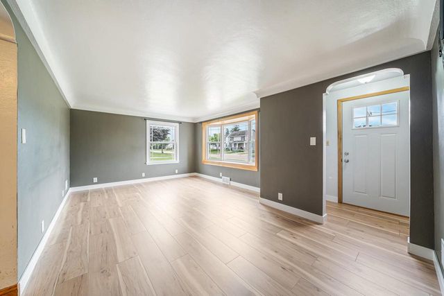 408 W LINCOLN AVENUE, Little Chute, WI 54140