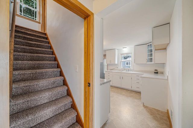 408 W LINCOLN AVENUE, Little Chute, WI 54140