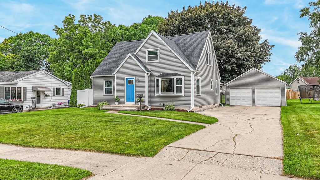 408 W LINCOLN AVENUE, Little Chute, WI 54140