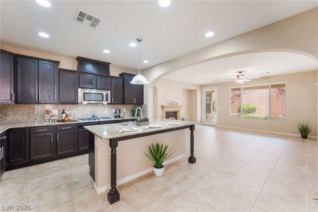 10242 Timberline Peak Avenue, Las Vegas, NV 89166