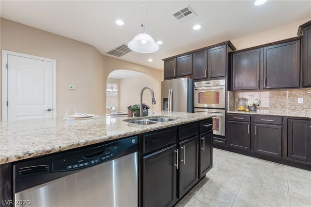 10242 Timberline Peak Avenue, Las Vegas, NV 89166