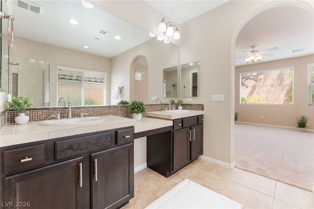 10242 Timberline Peak Avenue, Las Vegas, NV 89166