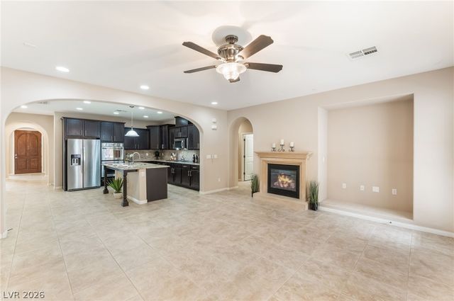 10242 Timberline Peak Avenue, Las Vegas, NV 89166