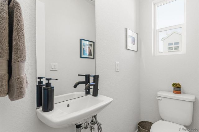 3542 W 63rd Avenue, Denver, CO 80221