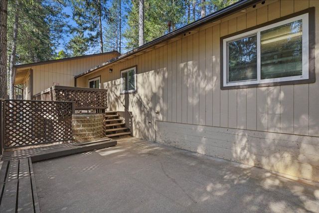 5524 Daisy Dr, Pollock Pines, CA 95726