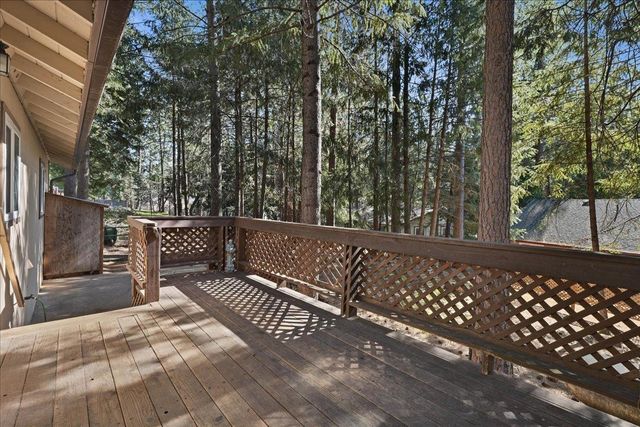5524 Daisy Dr, Pollock Pines, CA 95726