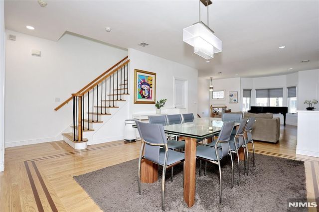423 Lafayette Avenue, Cliffside Park, NJ 07010