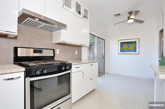 423 Lafayette Avenue, Cliffside Park, NJ 07010