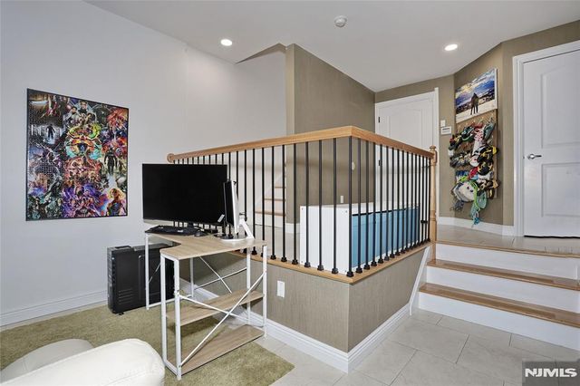 423 Lafayette Avenue, Cliffside Park, NJ 07010