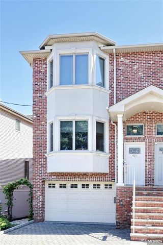 423 Lafayette Avenue, Cliffside Park, NJ 07010