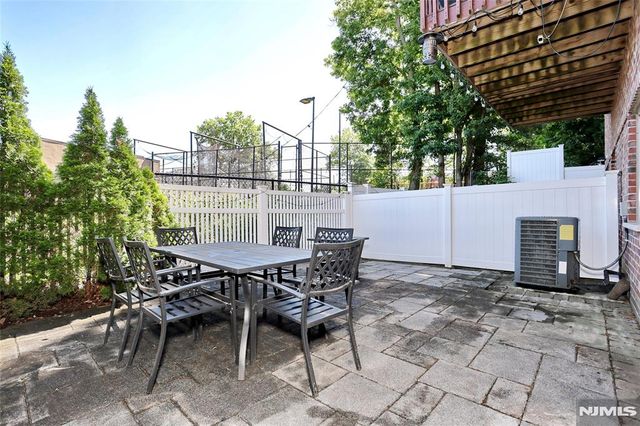 423 Lafayette Avenue, Cliffside Park, NJ 07010