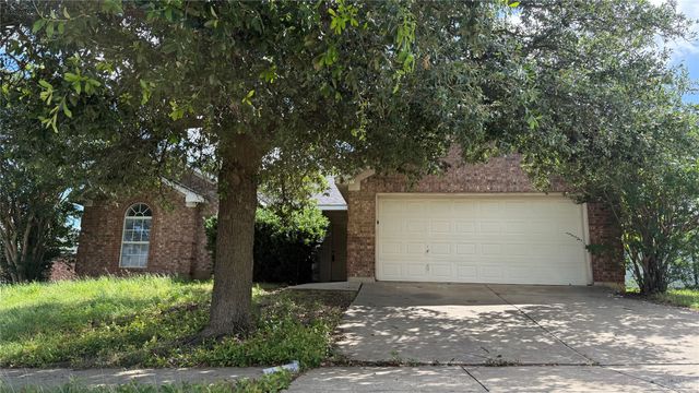 8001 Mourning Dove Drive, Arlington, TX 76002