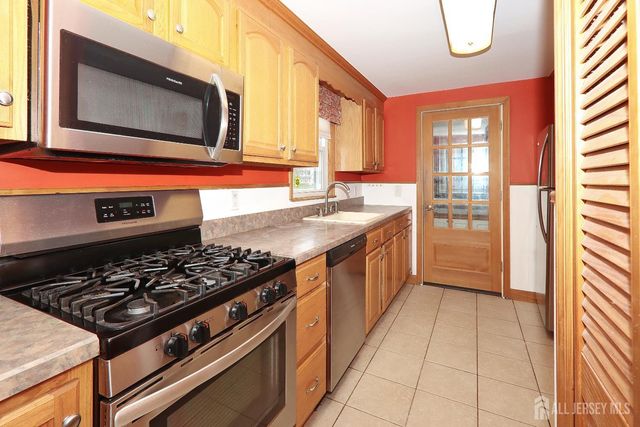 2 Mohawk Drive, Cranford, NJ 07016