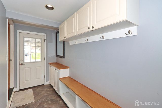 2 Mohawk Drive, Cranford, NJ 07016