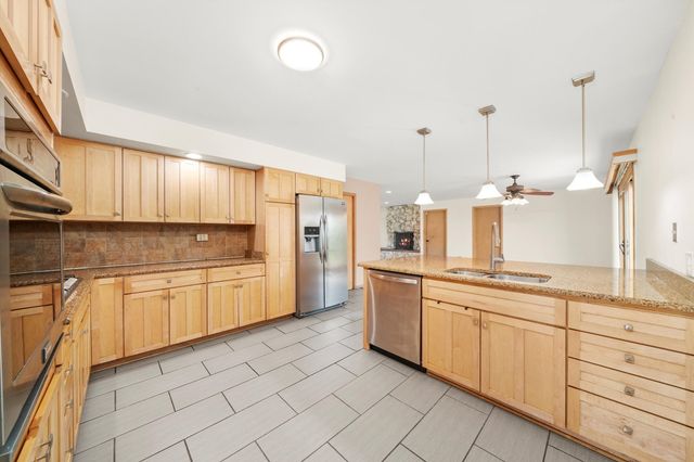 1007 E 169th Street, South Holland, IL 60473
