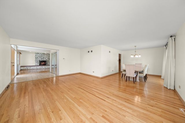 1007 E 169th Street, South Holland, IL 60473