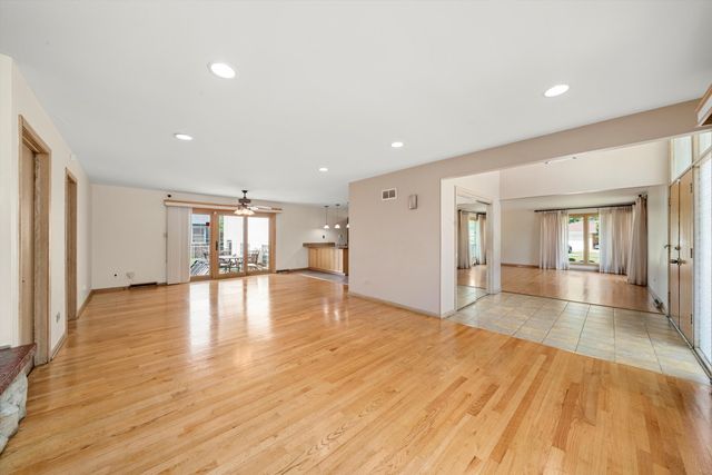 1007 E 169th Street, South Holland, IL 60473