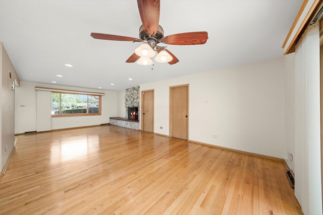 1007 E 169th Street, South Holland, IL 60473