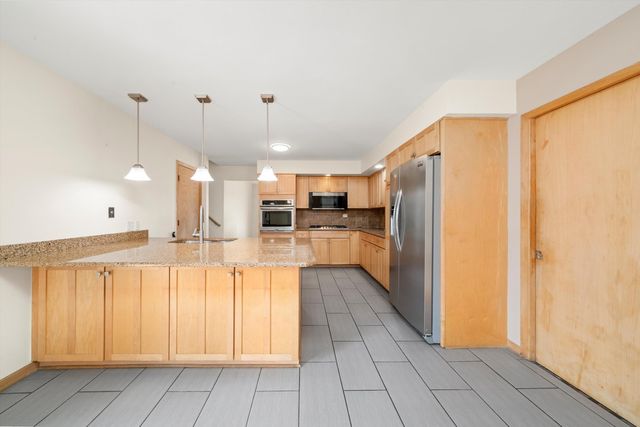1007 E 169th Street, South Holland, IL 60473