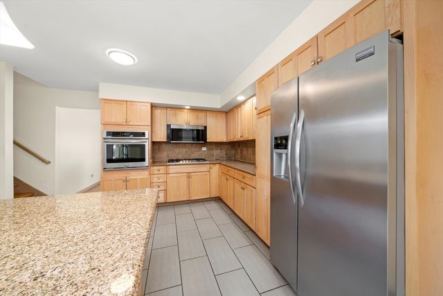 1007 E 169th Street, South Holland, IL 60473