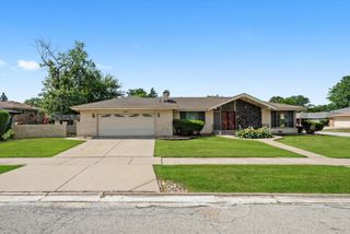 1007 E 169th Street, South Holland, IL 60473
