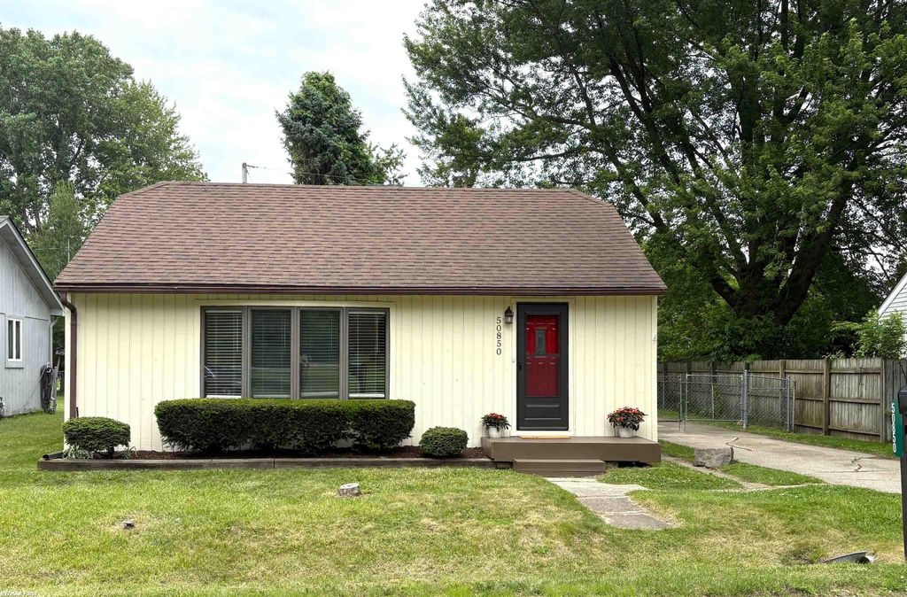 50850 Lempke Street, New Baltimore, MI 48047