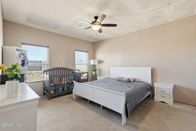 282 VIA CUMBRE LINDA Circle, El Paso, TX 79928