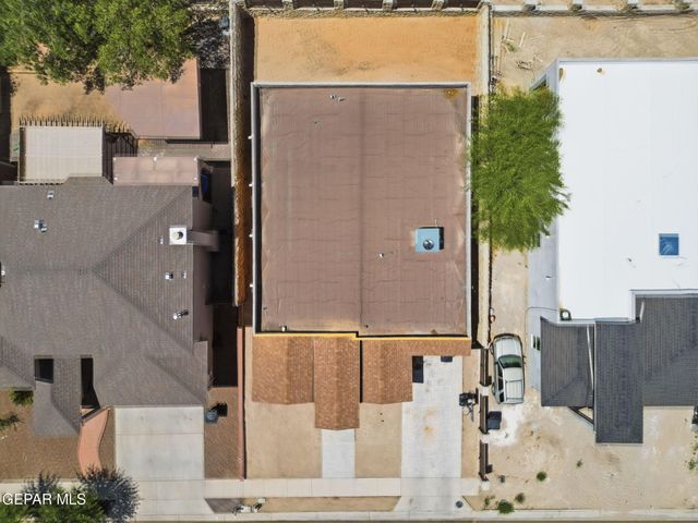 282 VIA CUMBRE LINDA Circle, El Paso, TX 79928