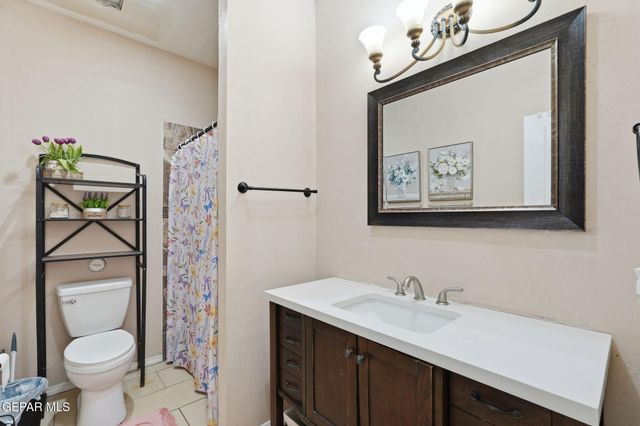 282 VIA CUMBRE LINDA Circle, El Paso, TX 79928