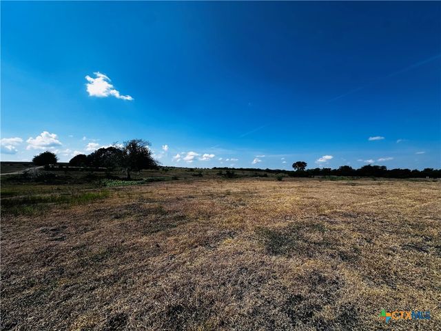 4090 Morris Community Road, Yoakum, TX 77995
