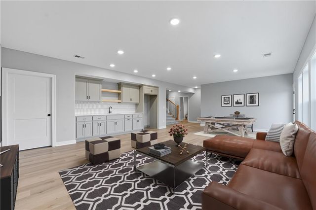 10503 N Liberty Street, Kansas City, MO 64155