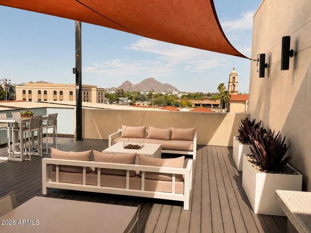 2300 E CAMPBELL Avenue 218, Phoenix, AZ 85016