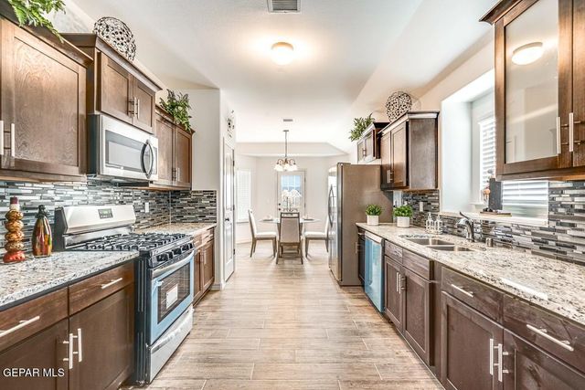 336 Moreland Drive, Clint, TX 79836