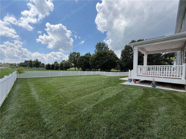 2418 David Grey Circle, Beavercreek, OH 45434