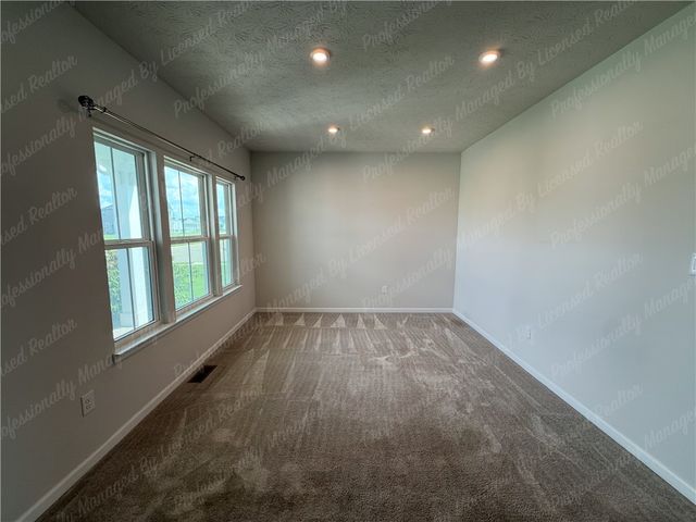 2418 David Grey Circle, Beavercreek, OH 45434