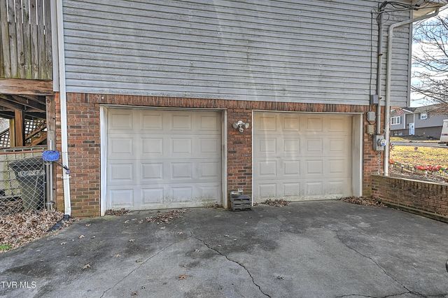 1041 Okrina Drive, Church Hill, TN 37642