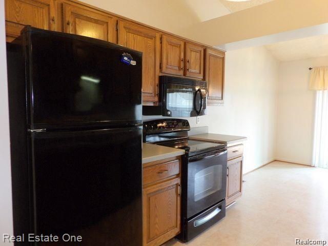 14814 Paris Court, Allen Park, MI 48101