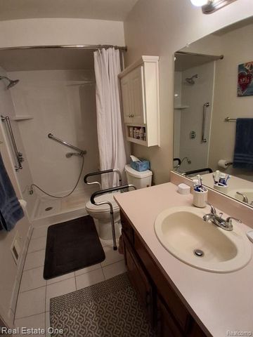 14814 Paris Court, Allen Park, MI 48101