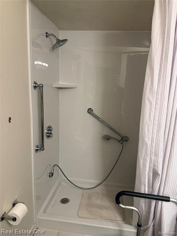 14814 Paris Court, Allen Park, MI 48101