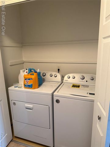 14814 Paris Court, Allen Park, MI 48101