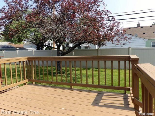 14814 Paris Court, Allen Park, MI 48101