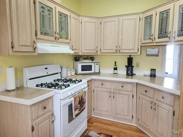 366 E Countryside Dr, Pueblo West, CO 81007