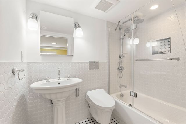 4 Gracewood Park, Cambridge, MA 02138