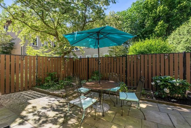 4 Gracewood Park, Cambridge, MA 02138