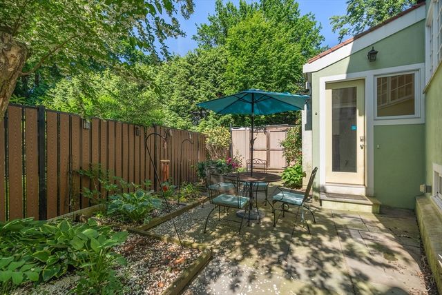 4 Gracewood Park, Cambridge, MA 02138